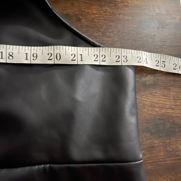 Torrid Black Faux Leather Lace-Up Peplum Top size 4X vegan leather sleeveless - Picture 8 of 10